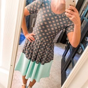 New with tag- LuLaRoe Amelia dress